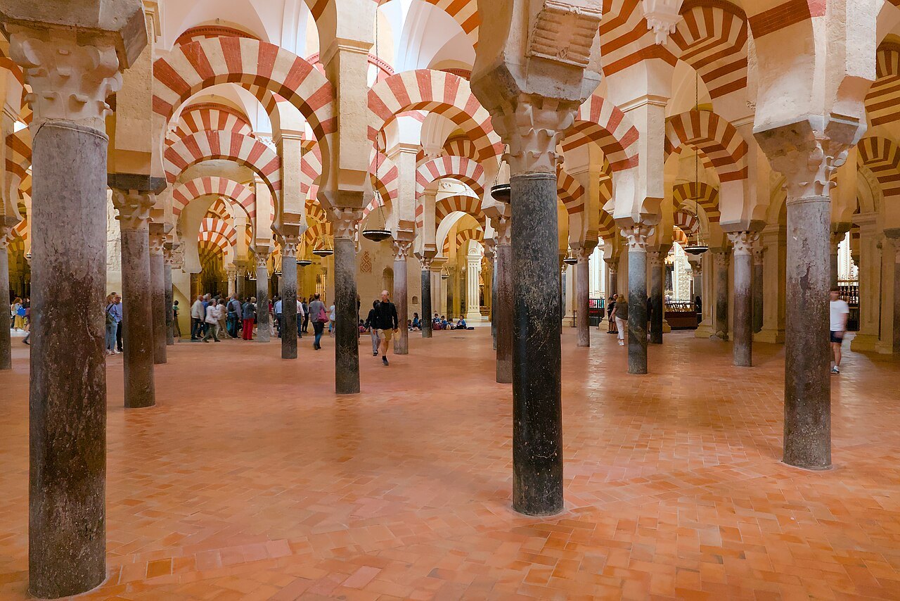 The arches of the Mezquita-Catedral